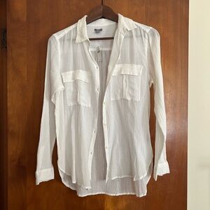 Aerie Women’s Crinkle Gauze Relaxed White Button Down